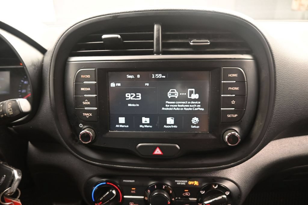 Used 2020 Kia Soul LX FWD image 11