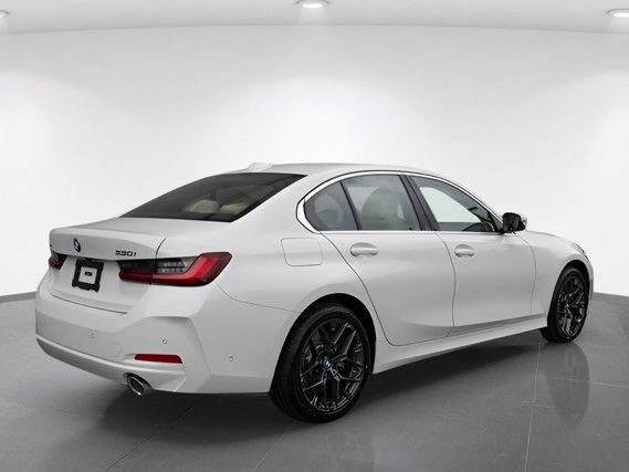 New 2025 BMW 330i xDrive Sedan w/ Premium Package AWD/4WD image 9
