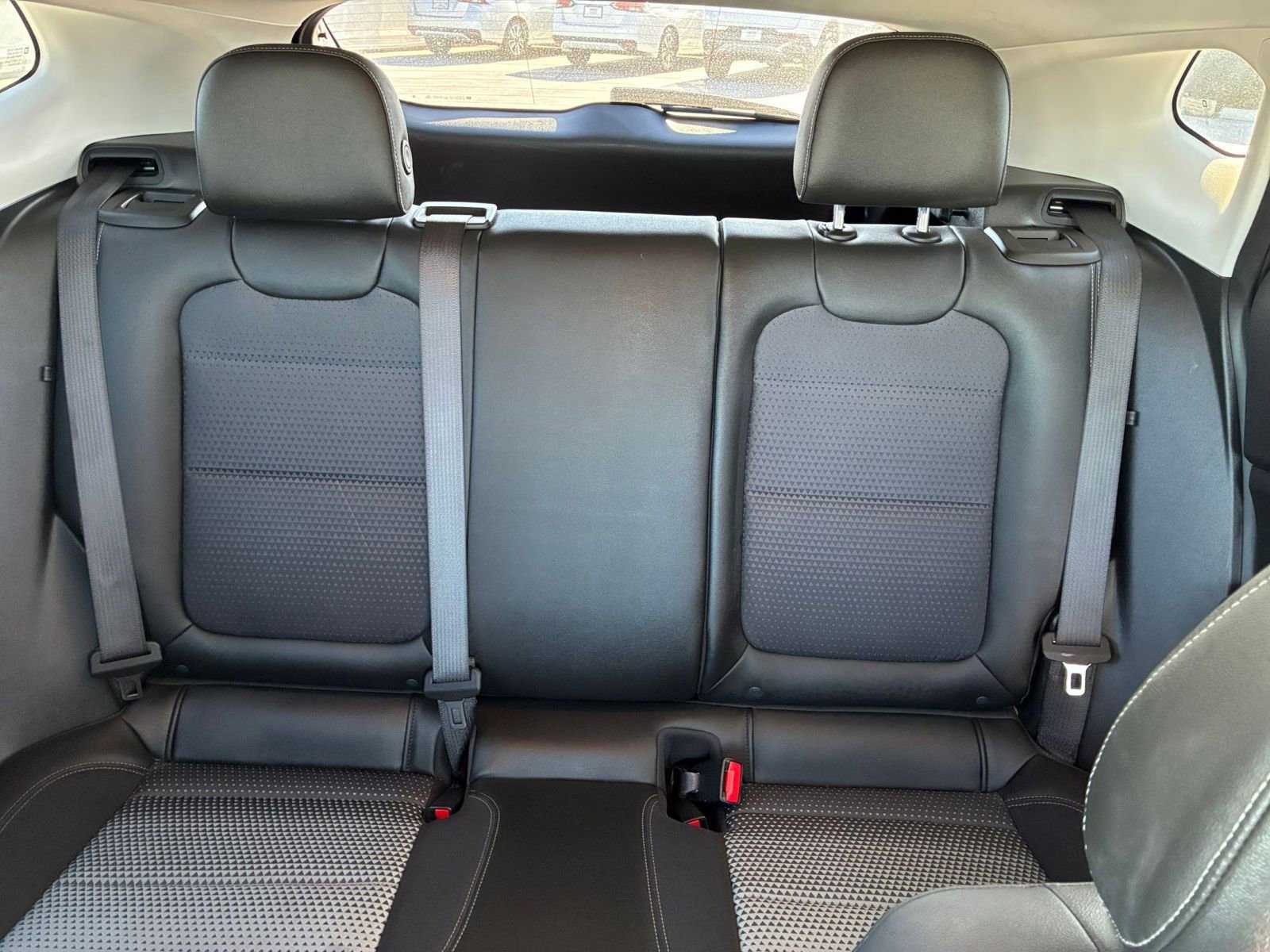 Used 2025 Chevrolet Trax LT FWD image 37