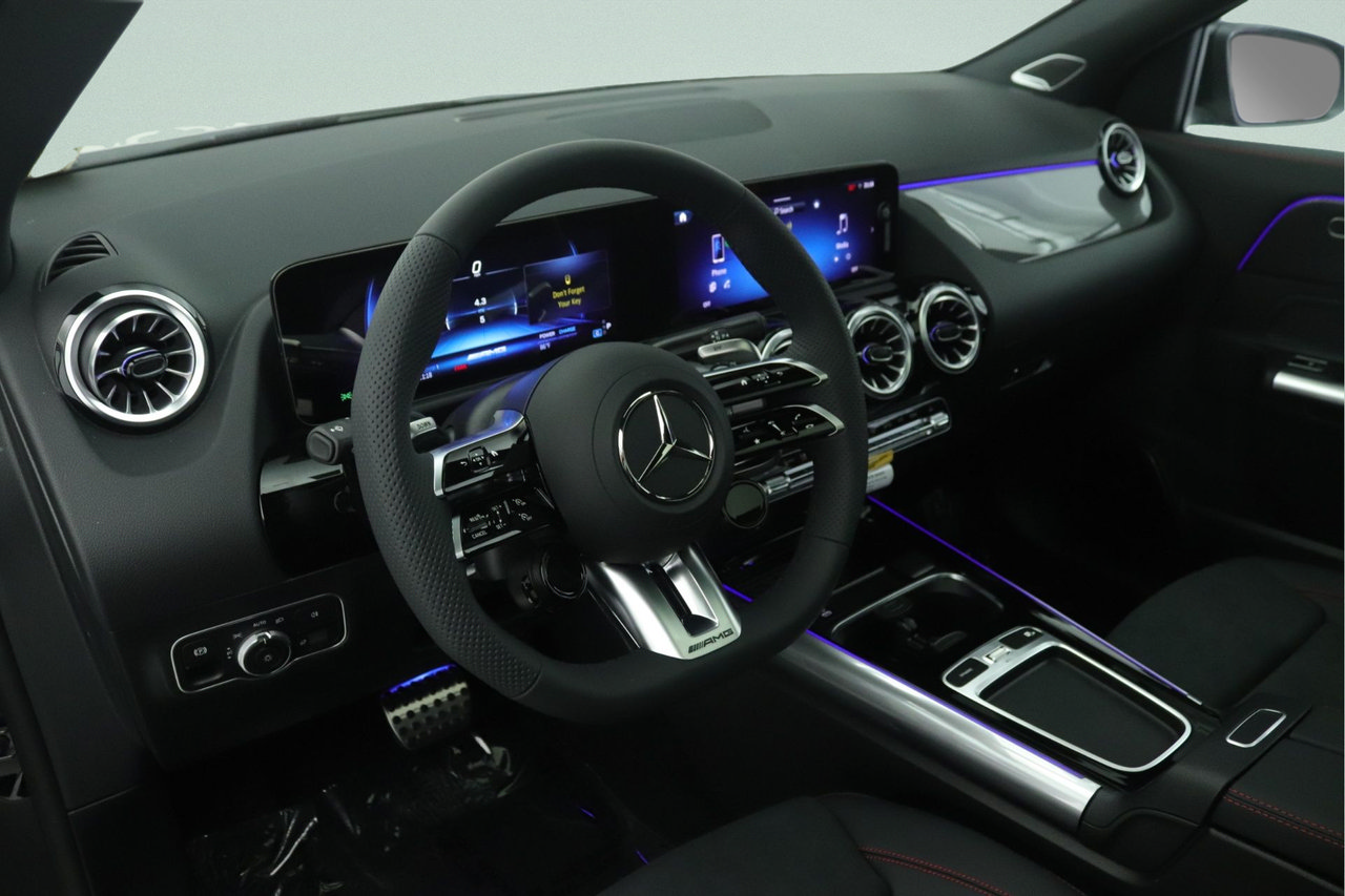 New 2026 Mercedes-Benz GLA 35 AMG 4MATIC image 4