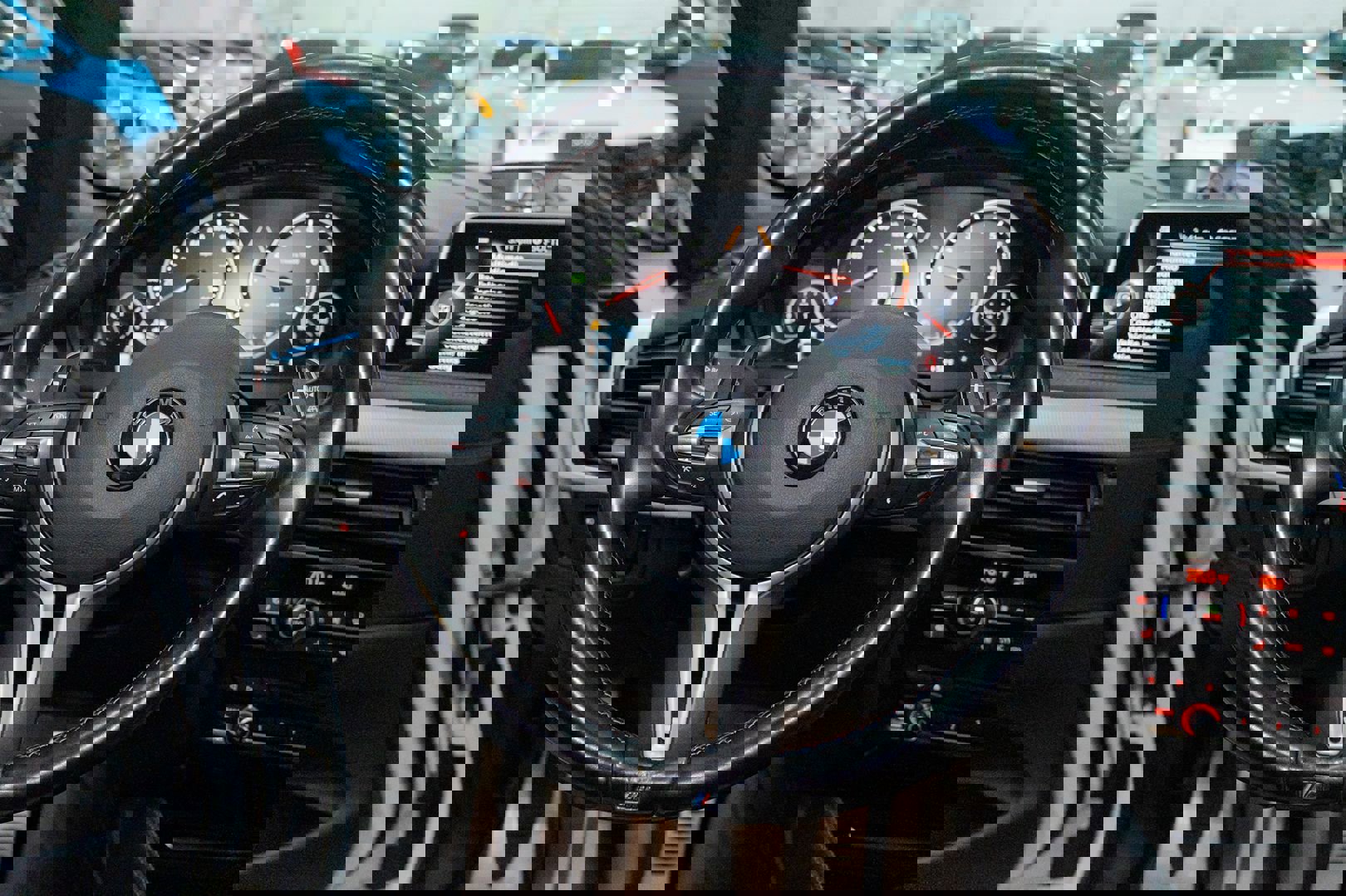 Used 2015 BMW X5 M image 35