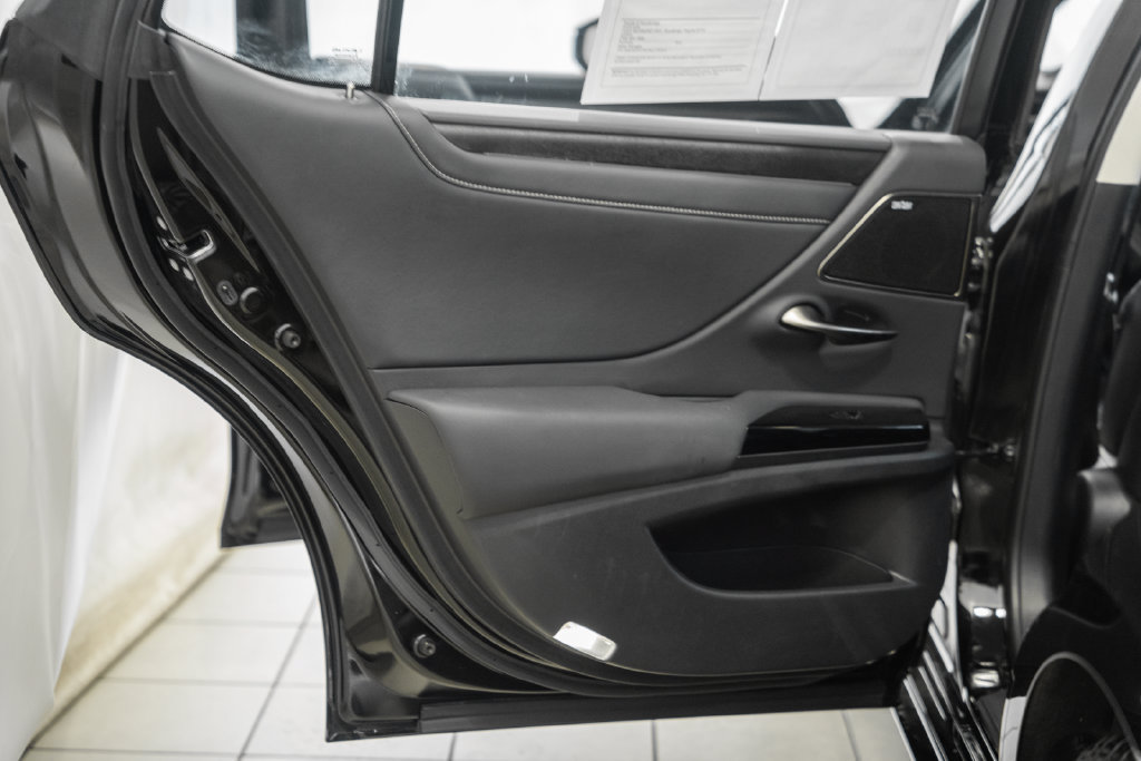 Used 2024 Lexus ES 350 w/ Accessory Package (Z2) FWD image 37