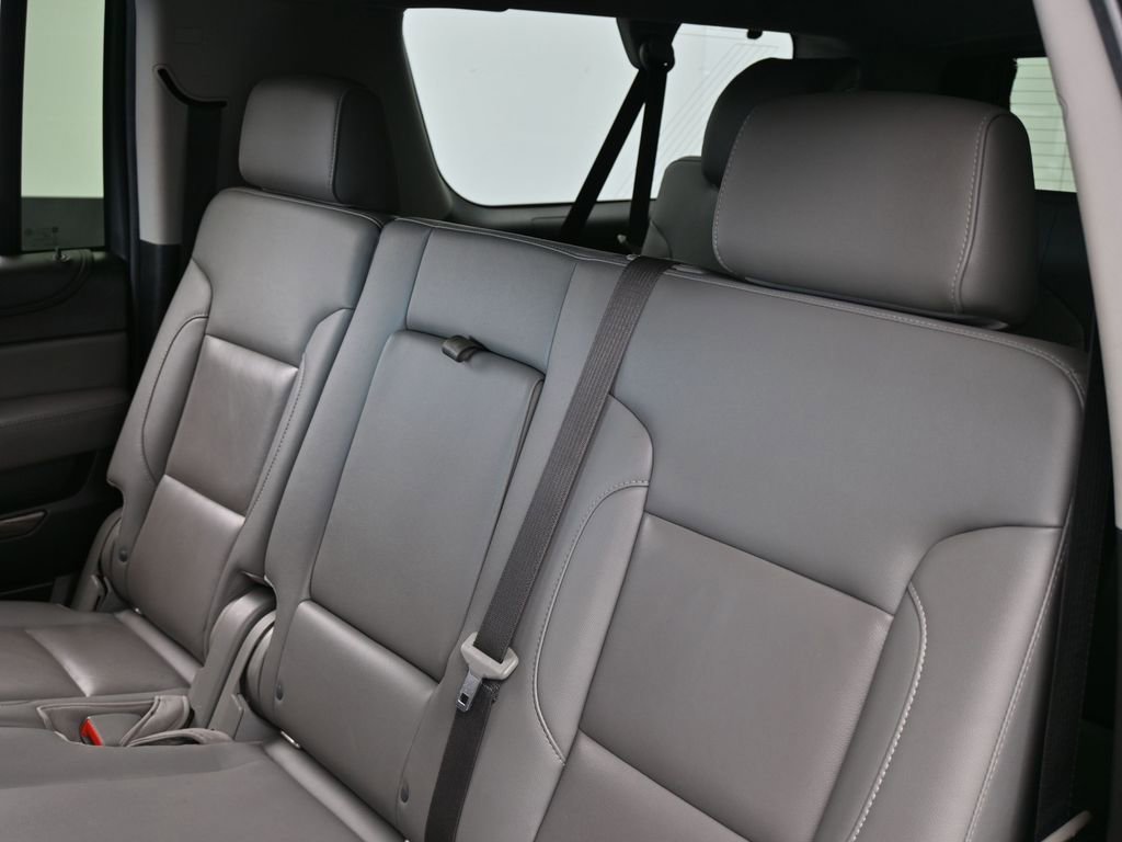 Used 2020 Chevrolet Suburban LT image 37