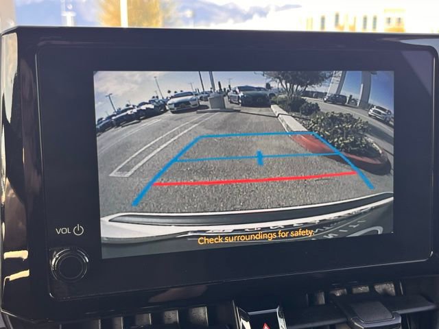 Used 2025 Toyota Corolla SE image 16