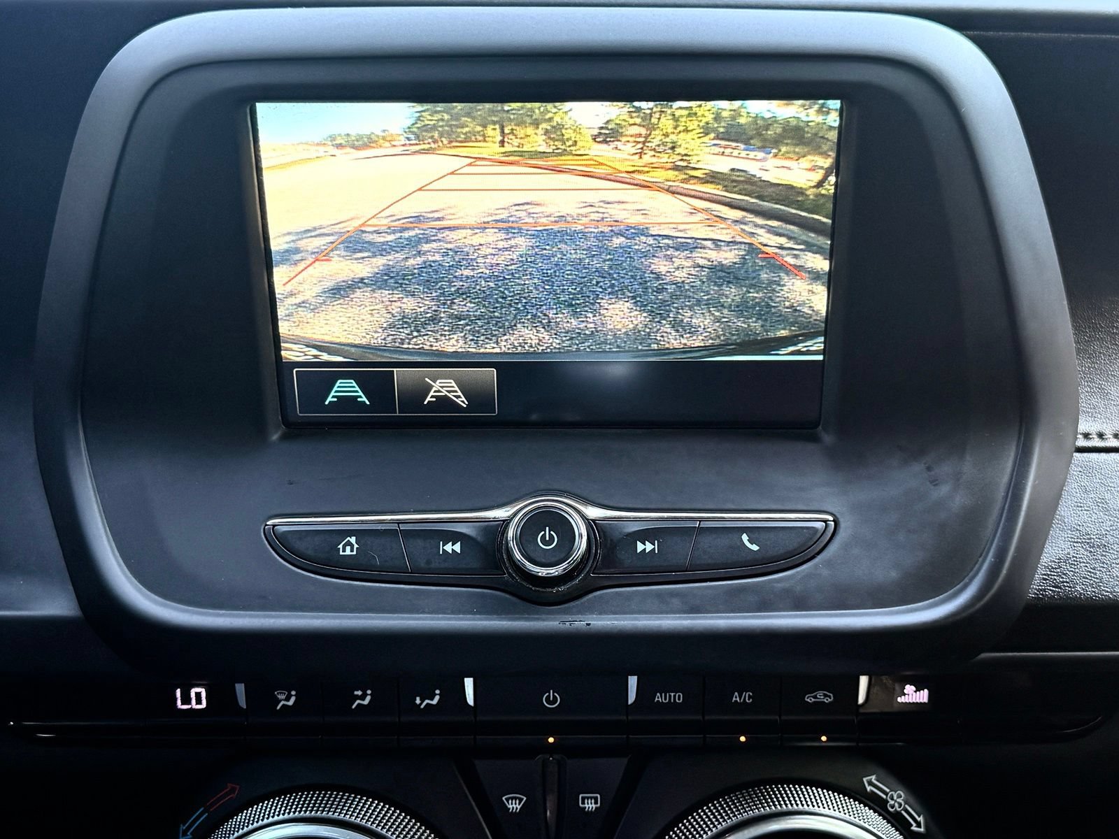 Used 2017 Chevrolet Camaro LT RWD image 31