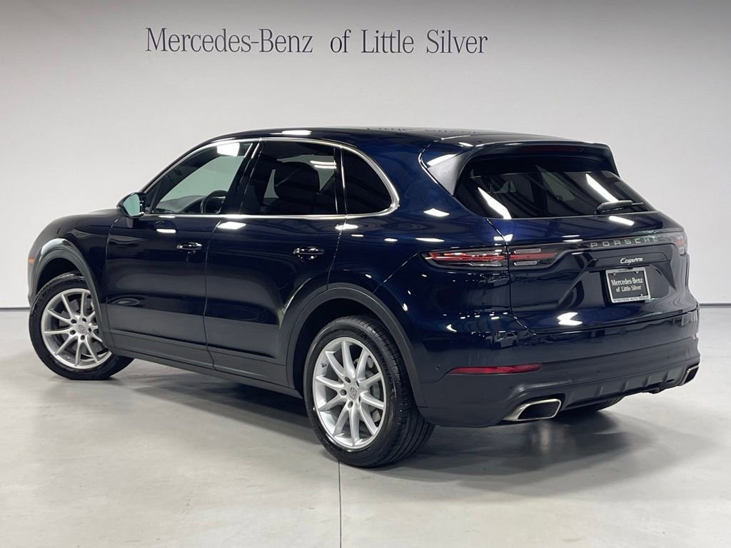 Used 2022 Porsche Cayenne AWD/4WD image 3