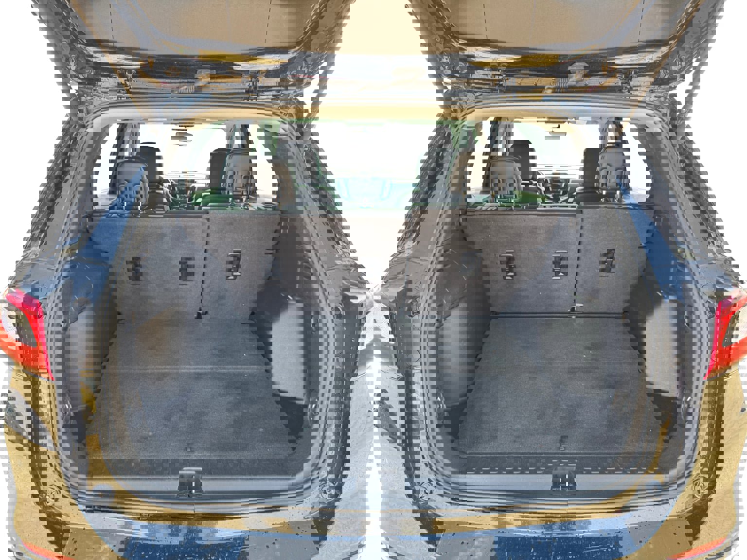 Used 2018 Chevrolet Equinox Premier image 19