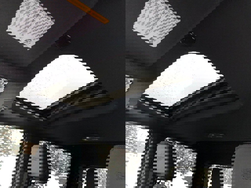 Used 2020 Chevrolet Silverado 1500 High Country w/ Technology Package image 16