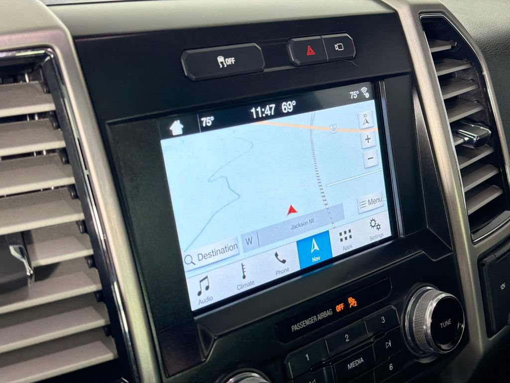 Used 2017 Ford F150 Platinum w/ Technology Package AWD/4WD image 14