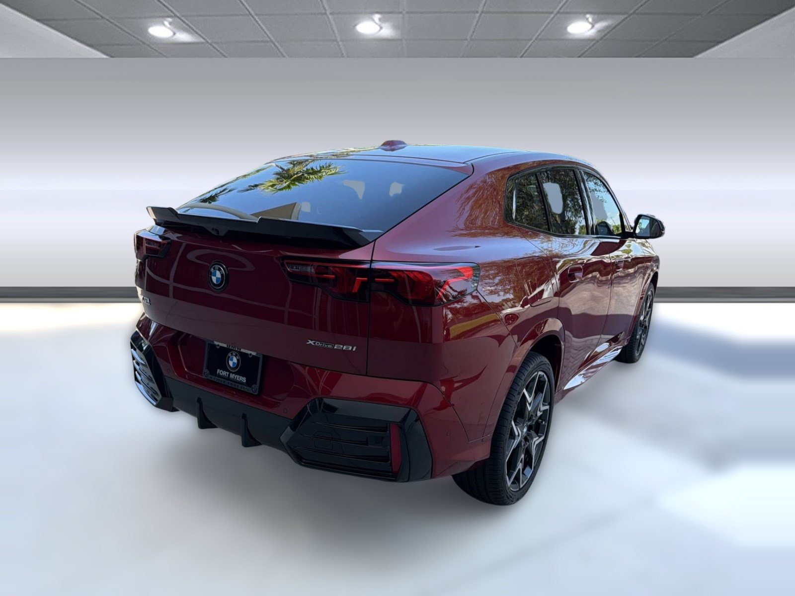 Used 2025 BMW X2 xDrive28i w/ Premium Package AWD/4WD image 9