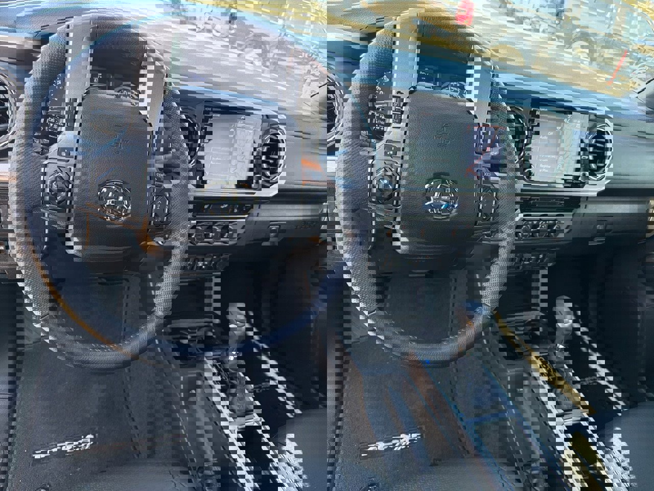 Used 2022 Toyota Tacoma Limited image 13