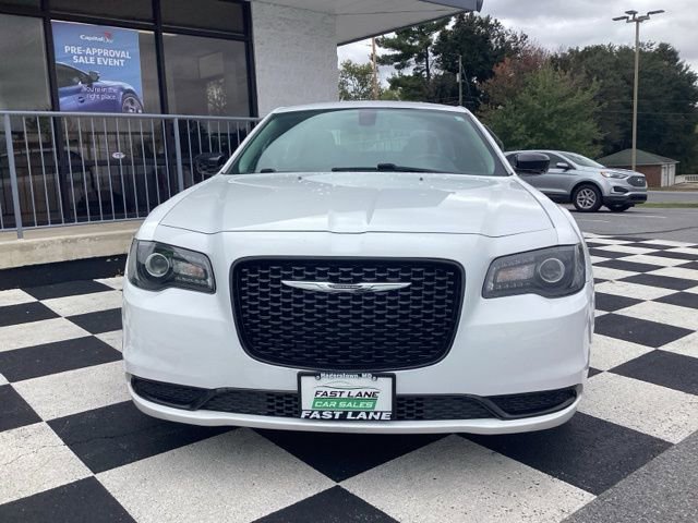 Used 2019 Chrysler 300 Touring w/ Sport Appearance Package image 2