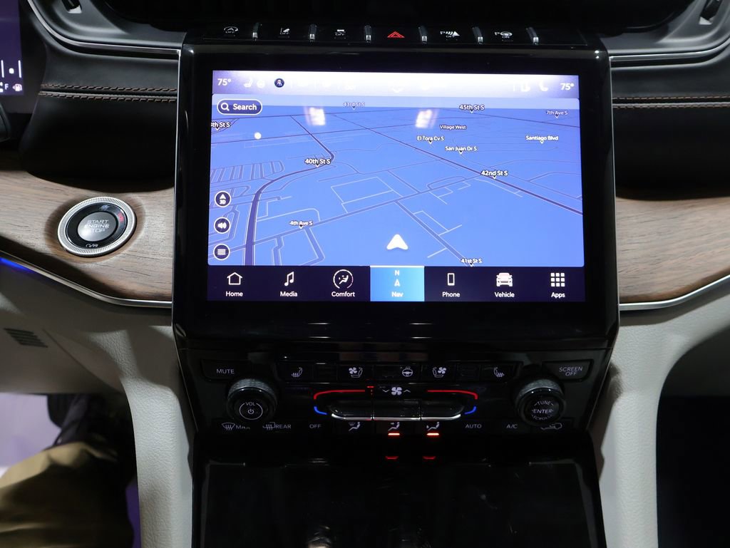 Certified 2021 Jeep Grand Cherokee L Summit w/ Advanced Protech Group IV AWD/4WD image 26