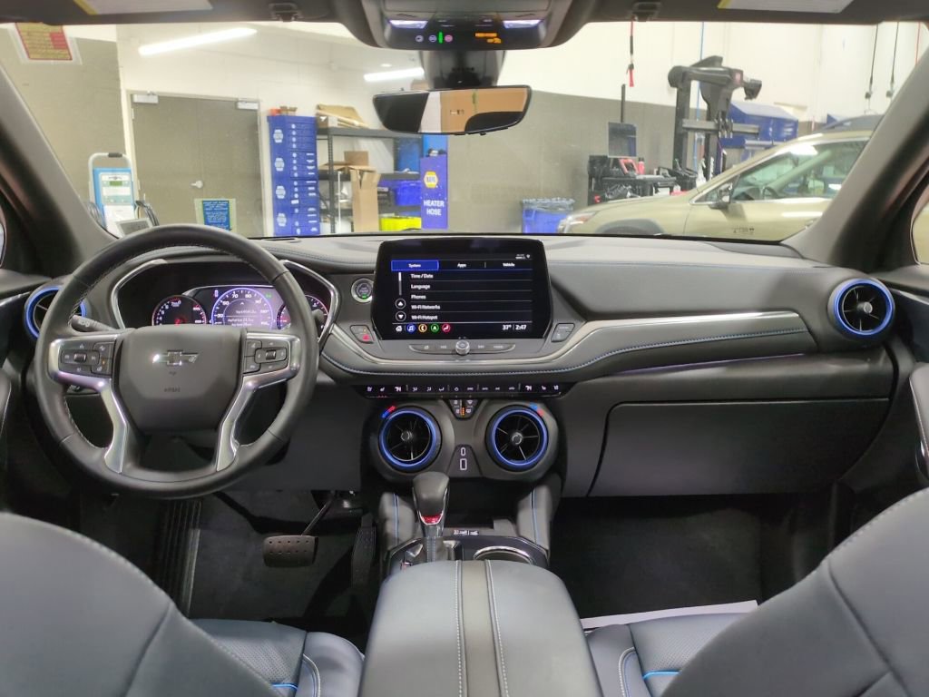 Used 2025 Chevrolet Blazer RS w/ Driver Confidence II Package image 7