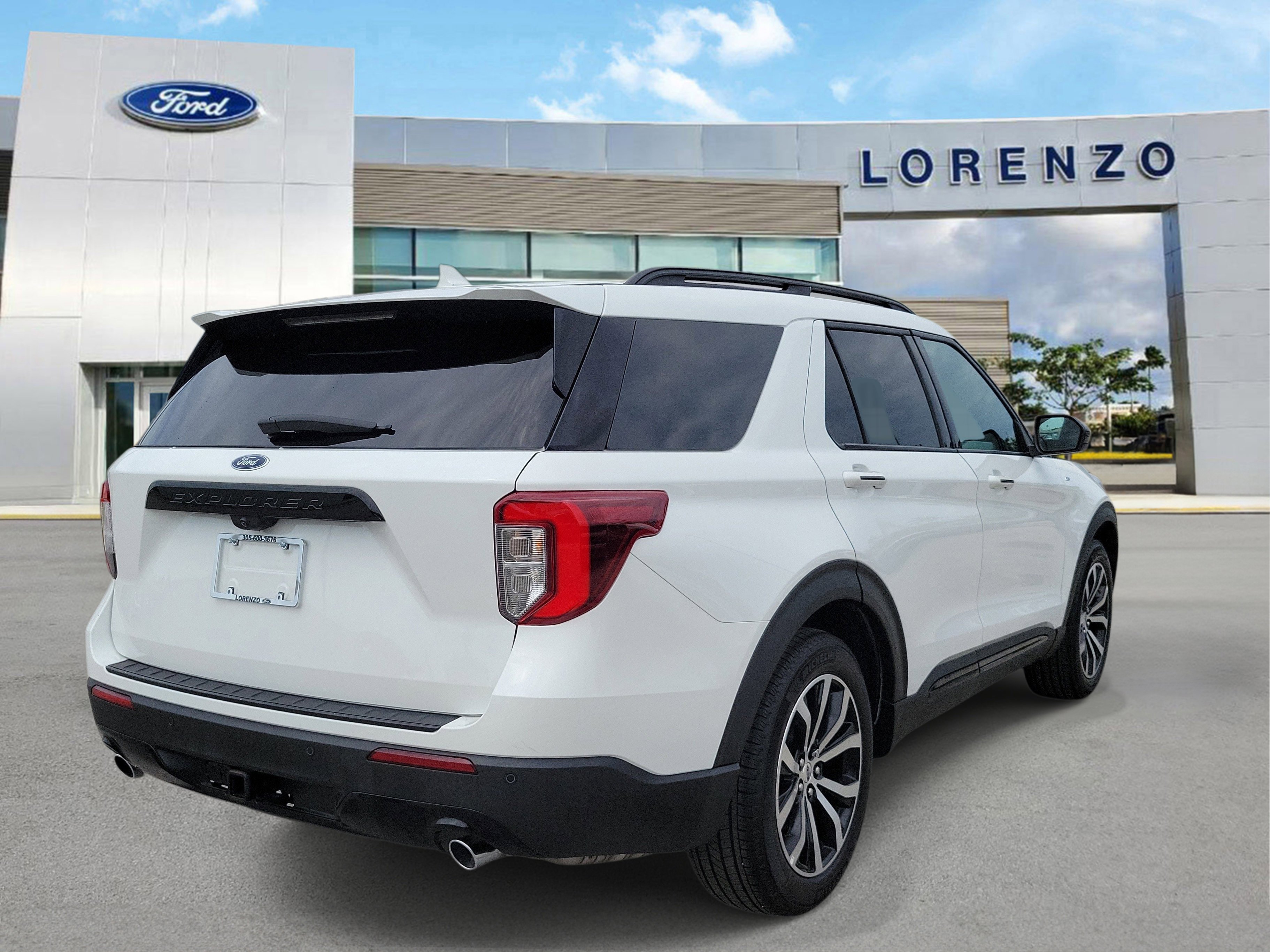 Certified 2023 Ford Explorer ST-Line w/ Class IV Trailer Tow Package RWD image 5