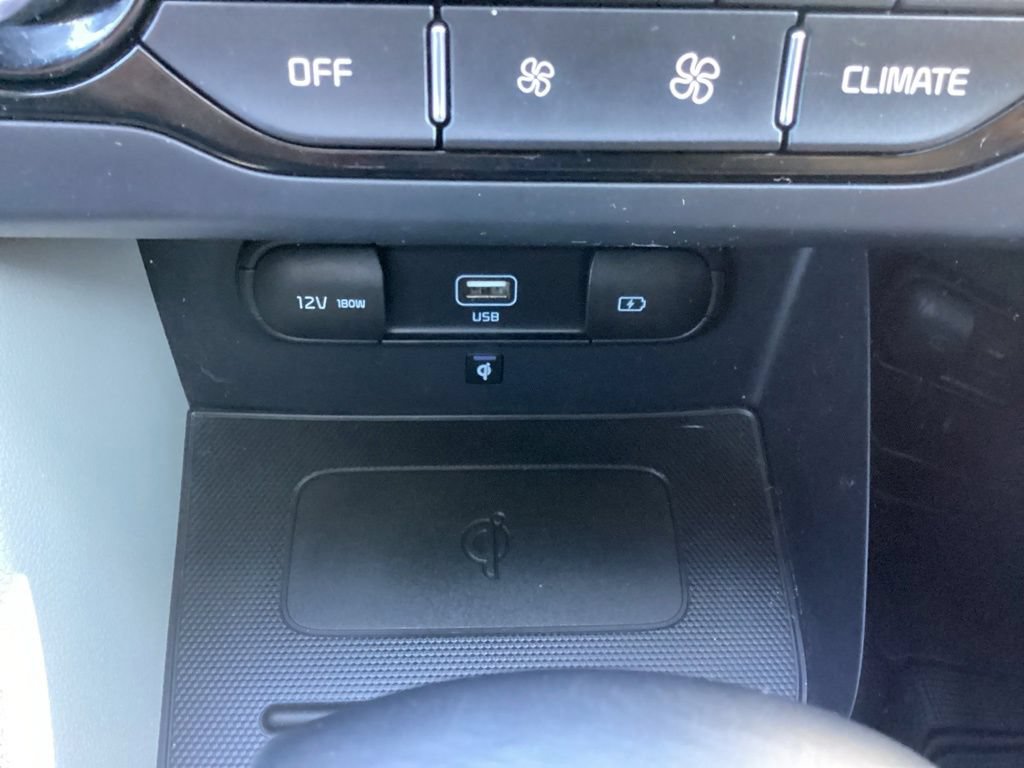 Used 2020 Kia Niro EX Premium FWD image 23