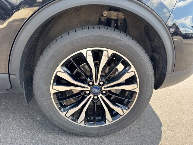 Used 2022 Ford Escape SE w/ SE Sport Appearance Package image 24