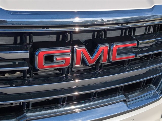 Used 2023 GMC Yukon SLT image 11
