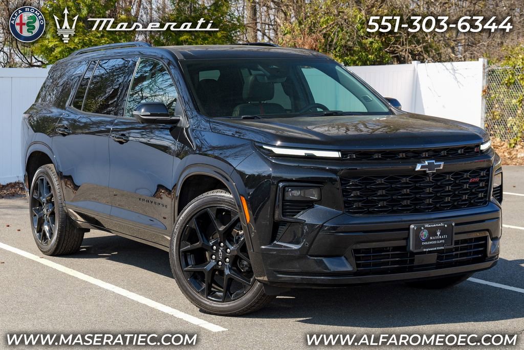 Used 2024 Chevrolet Traverse RS w/ LPO, Floor Liner Package image 1