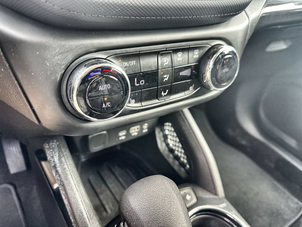 Used 2023 Chevrolet TrailBlazer LT w/ Convenience Package FWD image 27