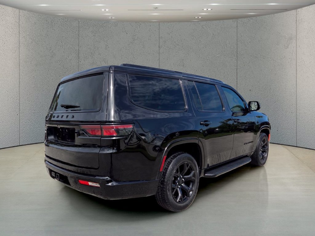 Used 2023 Jeep Wagoneer Series II AWD/4WD image 6