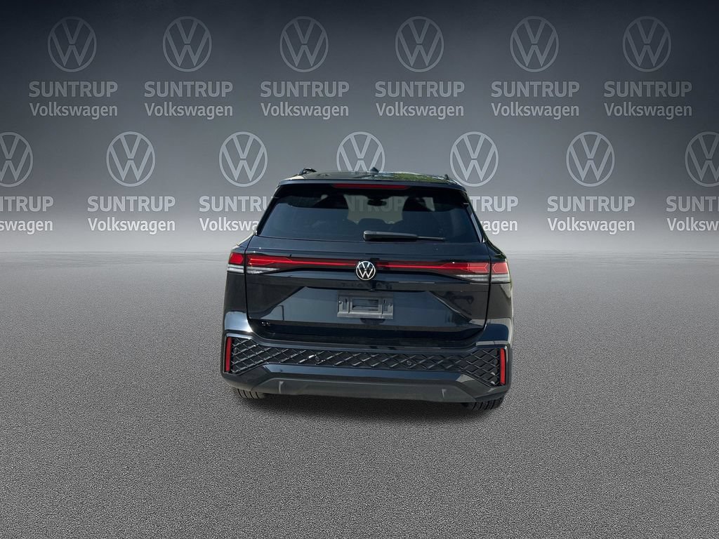 Used 2025 Volkswagen Tiguan SE R-Line FWD image 36