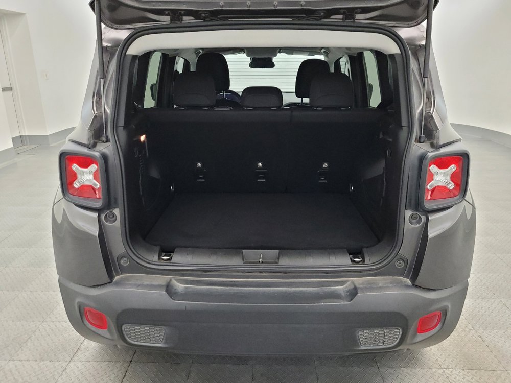 Used 2021 Jeep Renegade Latitude image 29