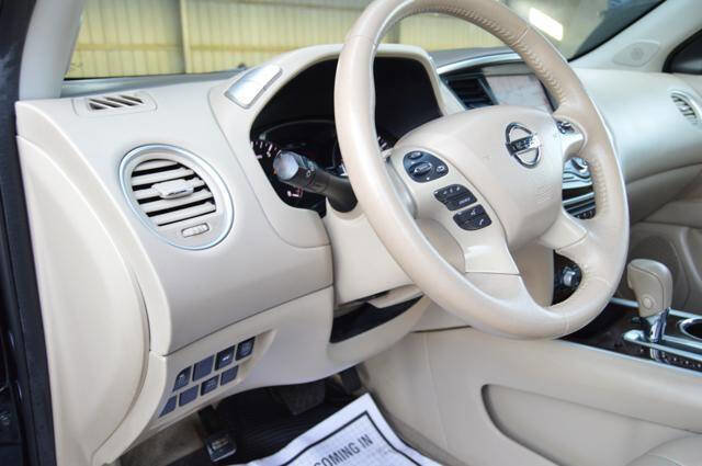 Used 2014 Nissan Pathfinder SL w/ SL Tech Package image 32