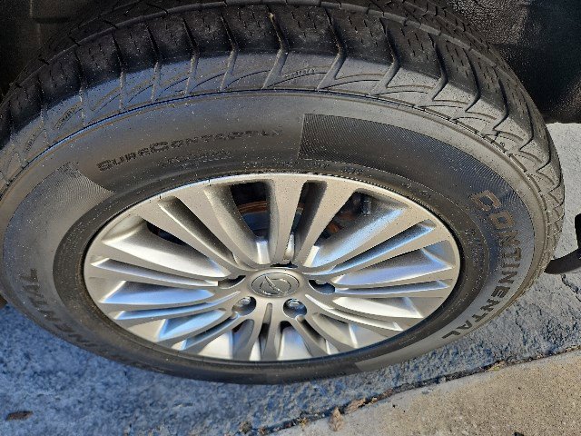 Used 2014 Chrysler Town & Country Touring-L image 7