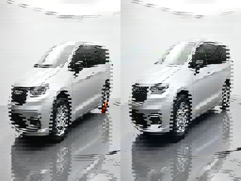 New 2026 Chrysler Pacifica Select