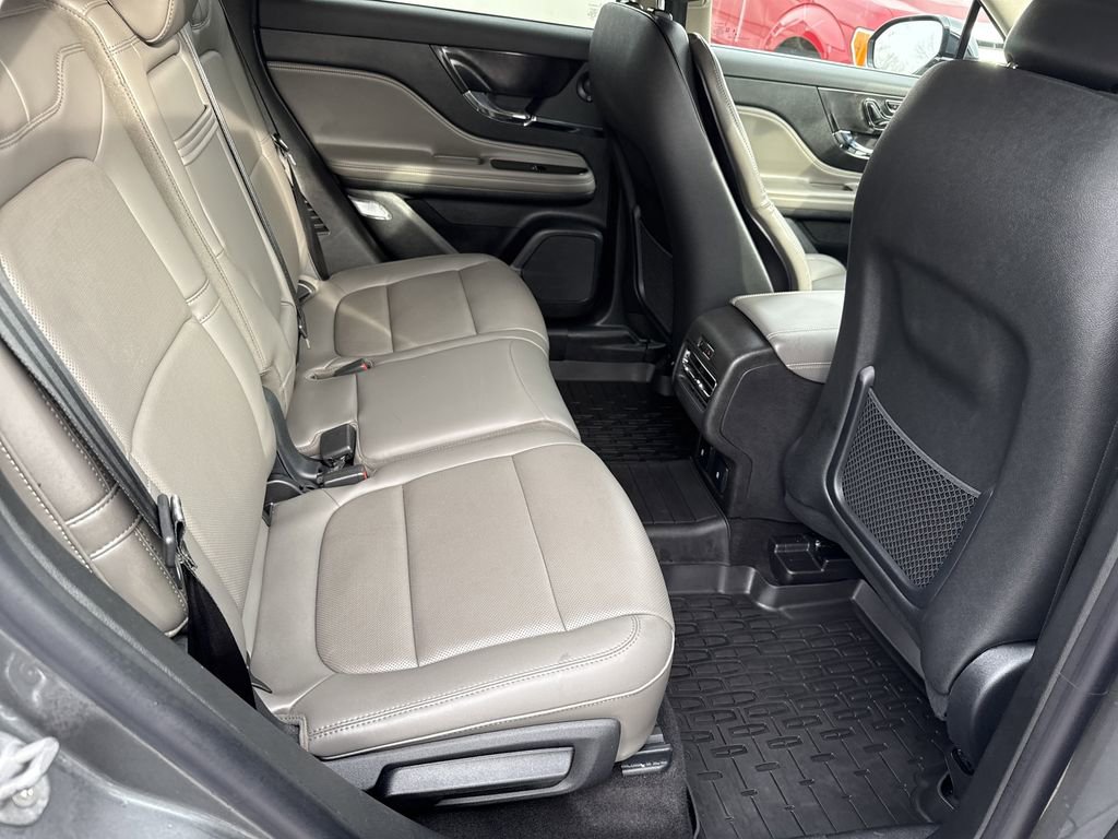 Used 2025 Lincoln Corsair Reserve w/ Equipment Group 202A image 16