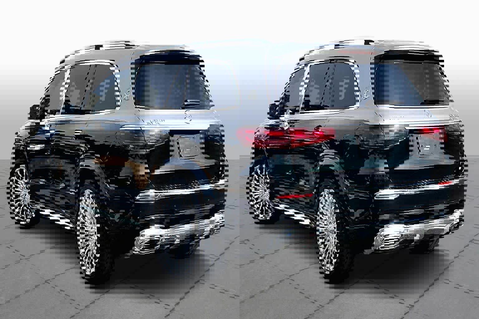 Used 2024 Mercedes-Benz Maybach GLS 600 4MATIC image 12