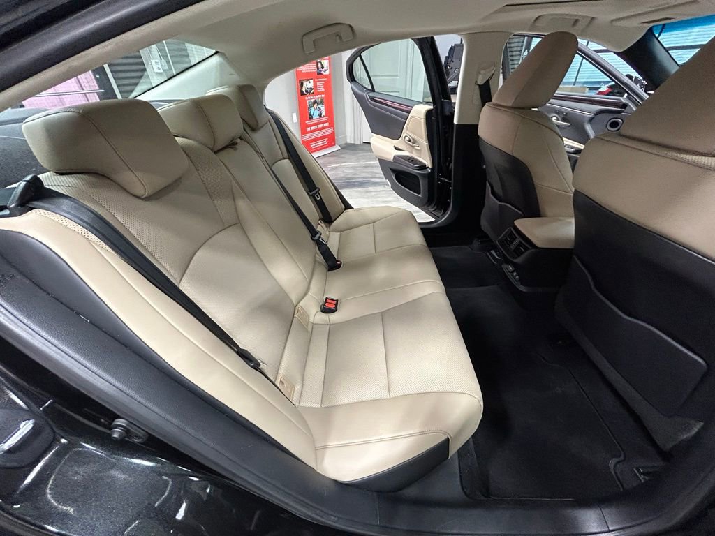 Used 2019 Lexus ES 350 w/ Premium Package image 41
