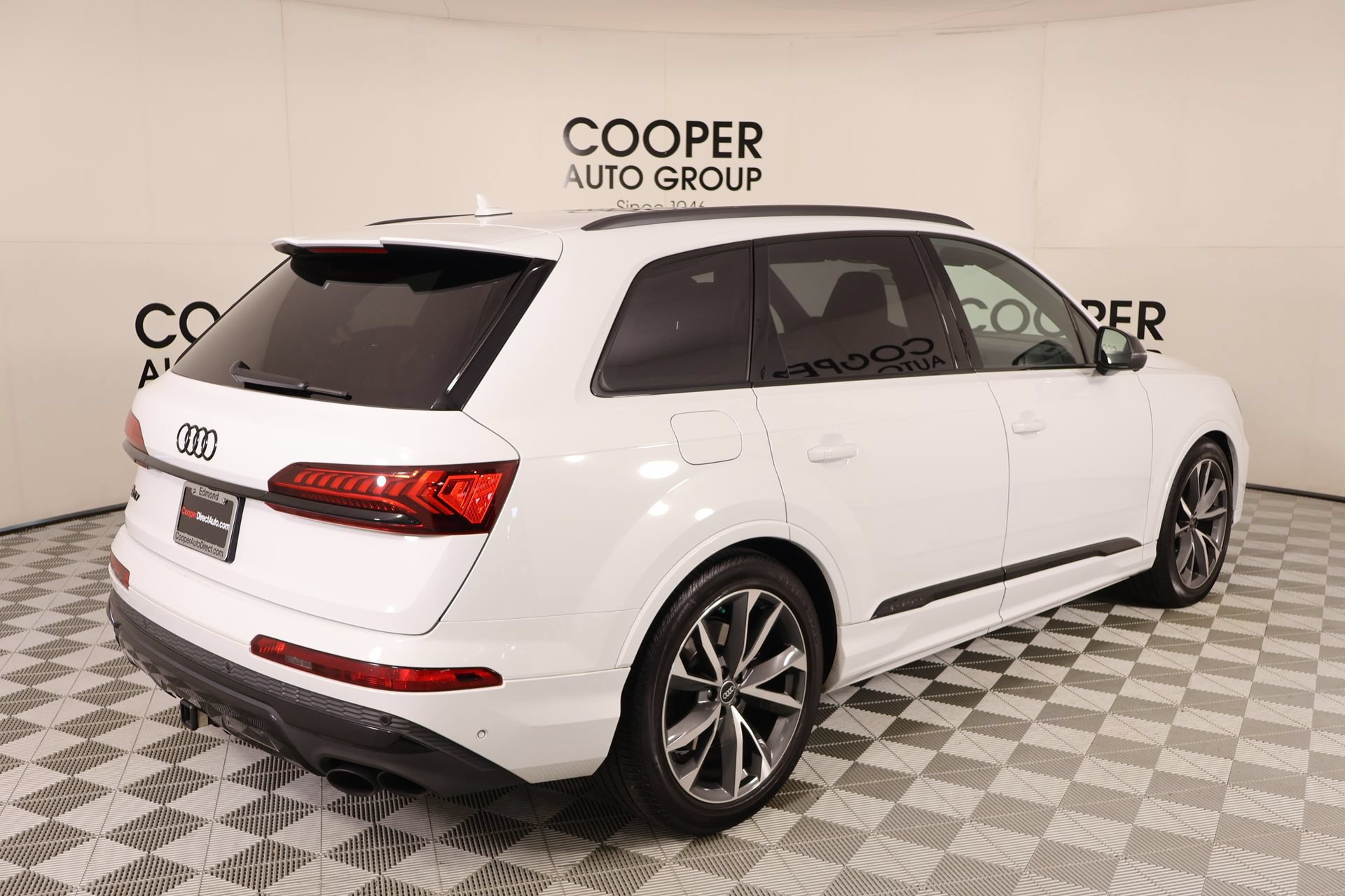 Used 2023 Audi SQ7 Prestige AWD/4WD image 22