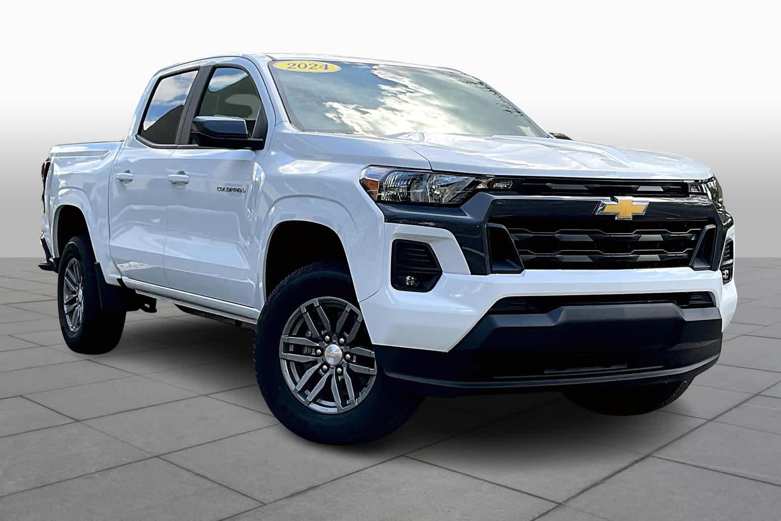 Certified 2024 Chevrolet Colorado LT w/ LT Convenience Package RWD image 3