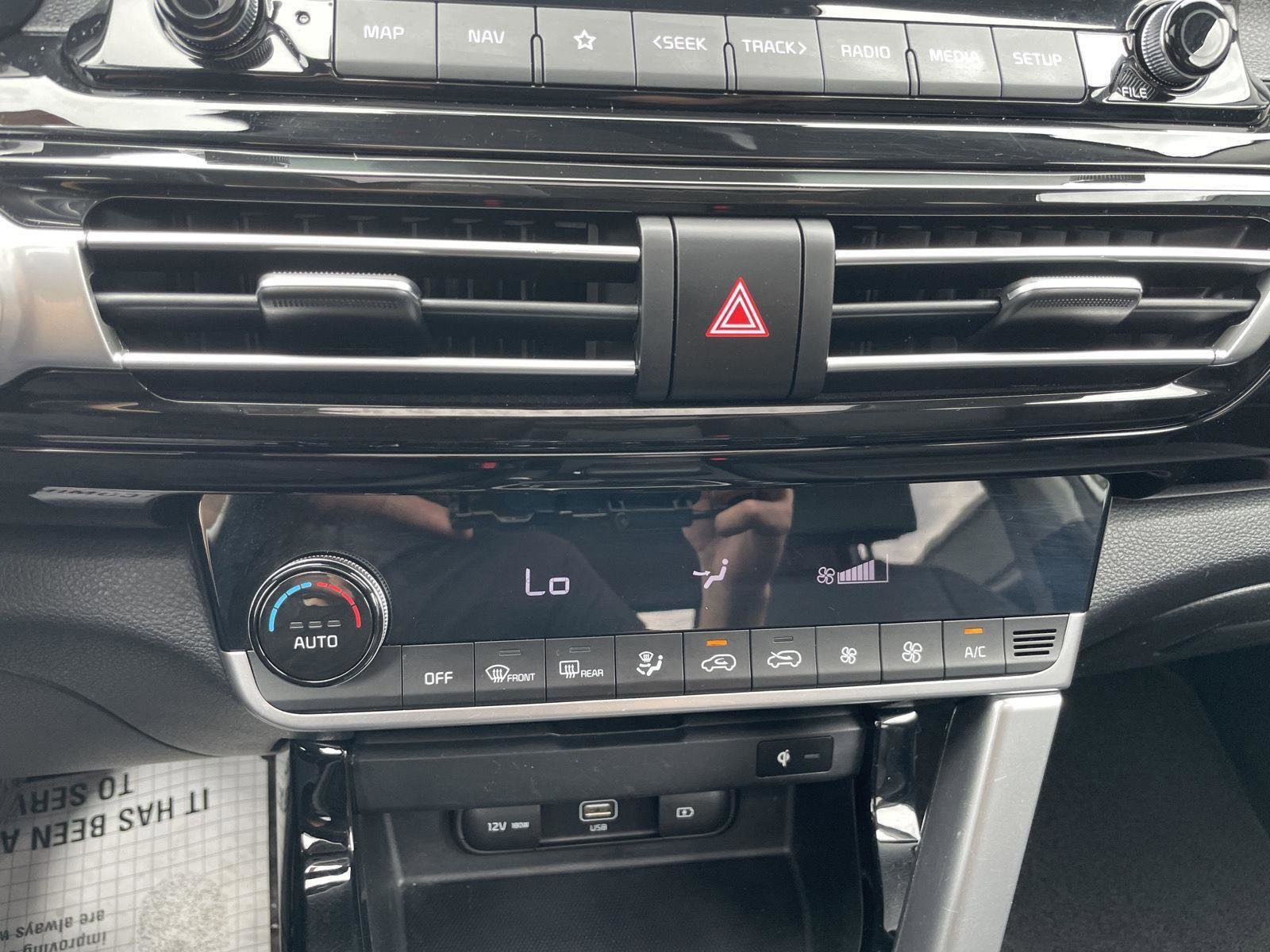 Used 2022 Kia Seltos EX image 28