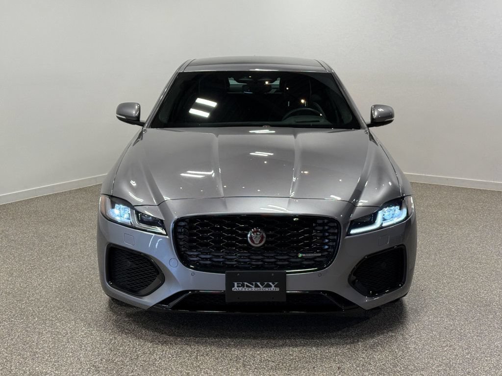 Used 2023 Jaguar XF R-Dynamic SE AWD/4WD image 5