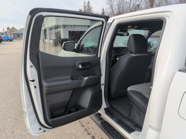 Used 2023 Toyota Tacoma TRD Sport w/ Technology Package image 24