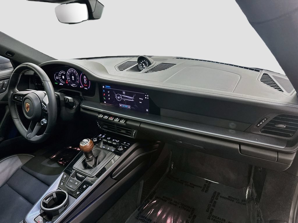 Certified 2025 Porsche 911 Carrera T RWD image 29