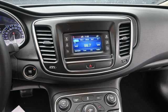Used 2016 Chrysler 200 Limited w/ Convenience Group FWD image 32