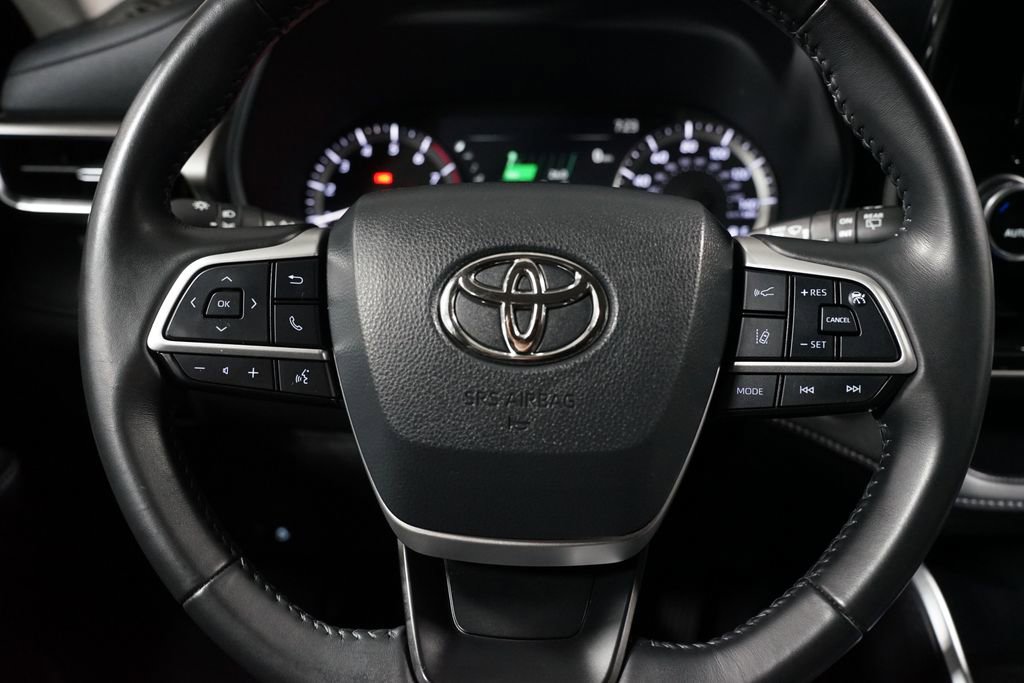 Certified 2024 Toyota Highlander LE image 12