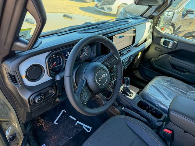 New 2026 Jeep Gladiator Sport AWD/4WD image 13