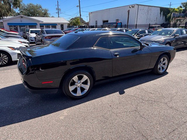 Used 2019 Dodge Challenger SXT RWD image 9