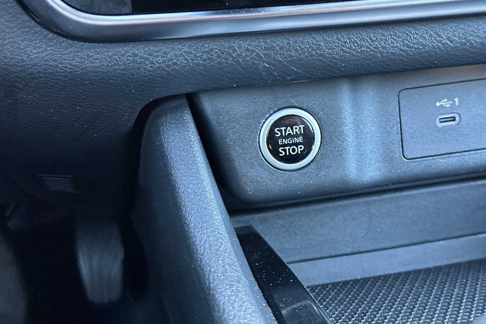 Used 2021 Nissan Rogue S AWD/4WD image 24