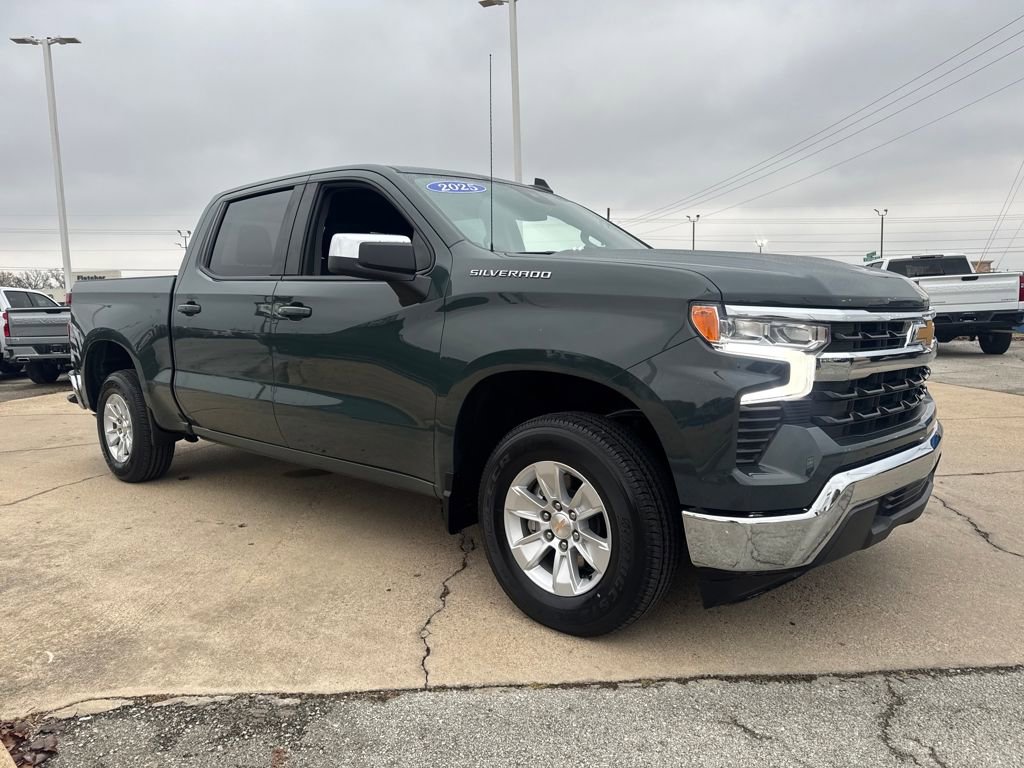 Used 2025 Chevrolet Silverado 1500 LT image 8