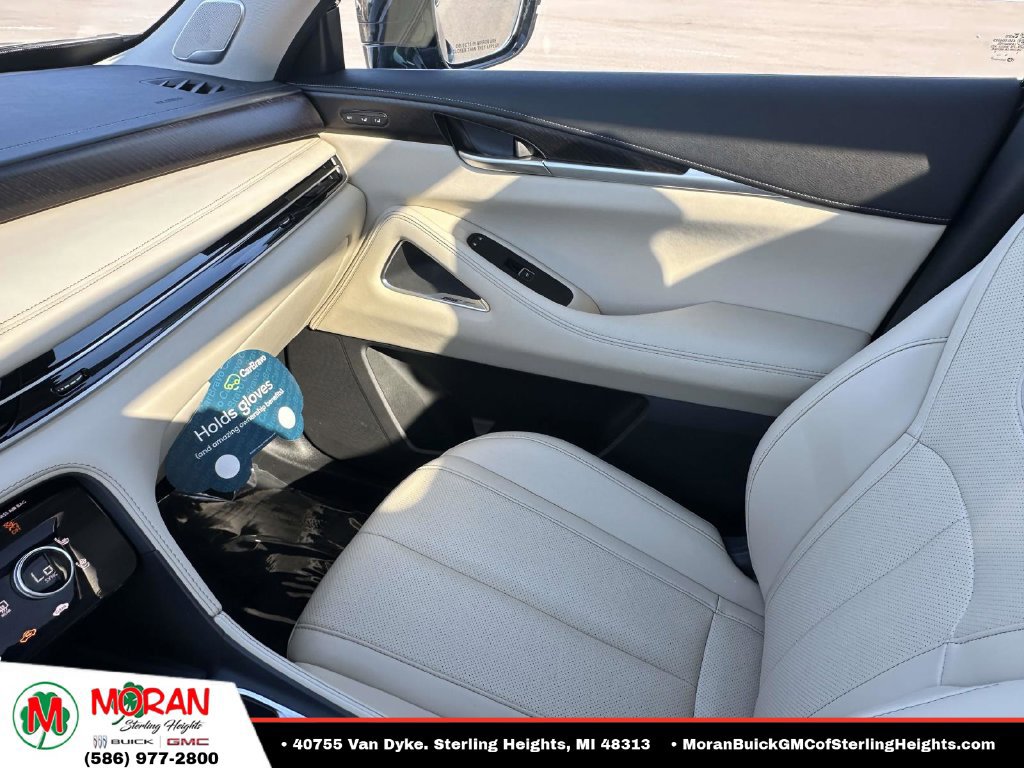 Used 2025 INFINITI QX60 Sensory AWD/4WD image 32