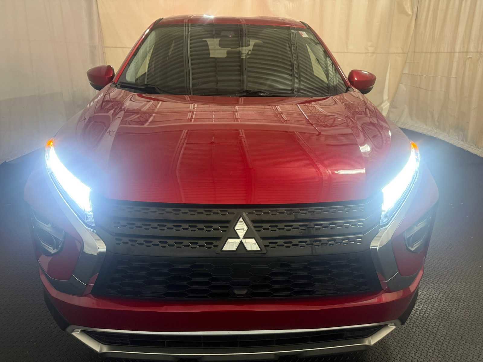 Used 2022 Mitsubishi Eclipse Cross SE image 3