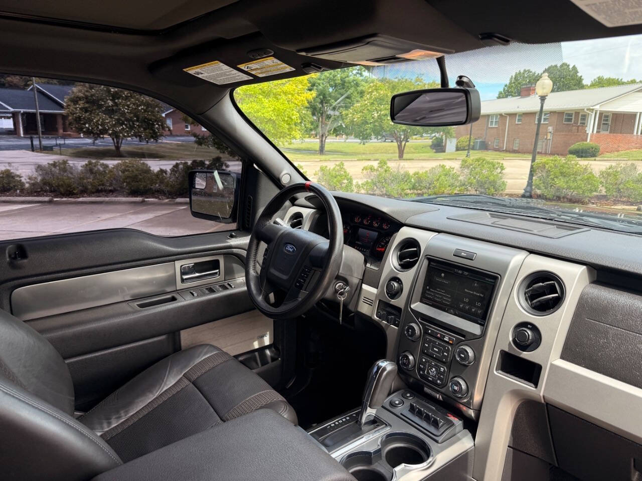 Used 2014 Ford F150 Raptor w/ Equipment Group 801A Luxury AWD/4WD image 17
