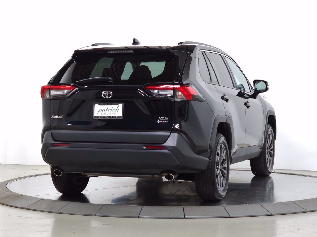 Used 2025 Toyota RAV4 XLE Premium w/ Weather Package AWD/4WD image 8