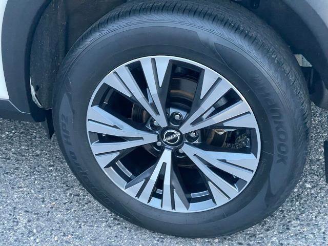 Certified 2023 Nissan Rogue SV image 27